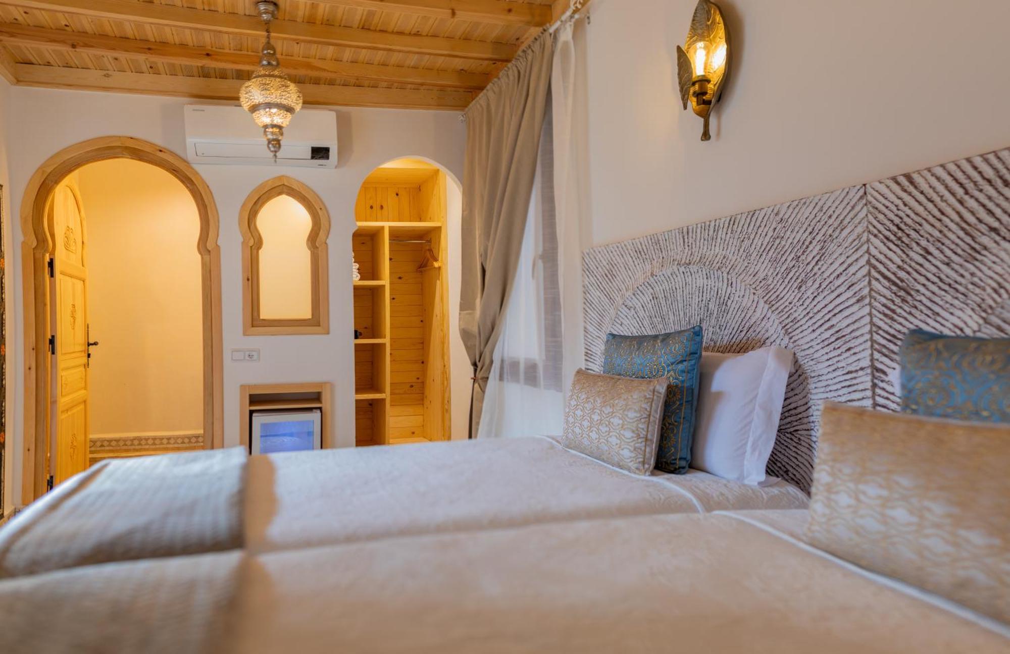 Nila Riad 4*